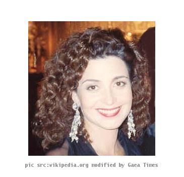Annie Potts at the Governor