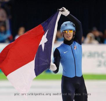 Jordan Malone of the United States celebrates the bronze medal in the Men