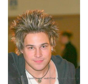 Ryan Cabrera at the KISS 106.1 Jingle Bell Bash 8