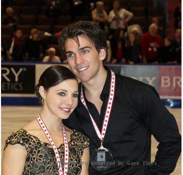 Skate_Canada_2008_Jessica_Dubé__Bryce_Davison_Podium