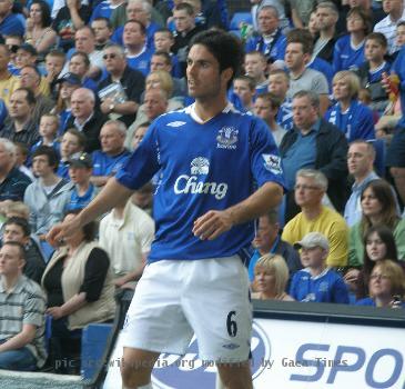 Mikel Arteta shortly after taking a throw in in Everton