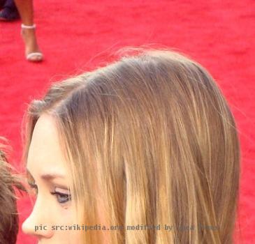 Claire Grant at the 2009 American Music Awards Red Carpet