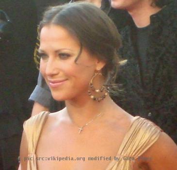 Edyta Śliwińska on the red carpet of the 2009 American Music Awards.