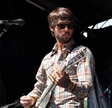 Ryan Bingham performing in Jacksonville, FL.