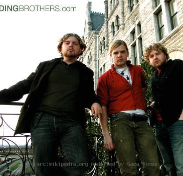 The Redding Brothers at Union Station in Nashville, TN.