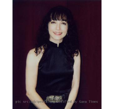 Actress Bebe Neuwirth at the Annual Flea Market and Grand Auction hosted by Actors