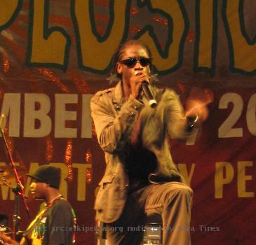 Bounty Killer performing at Island Explosion