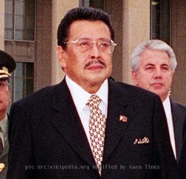 President Joseph Estrada at the pentagon