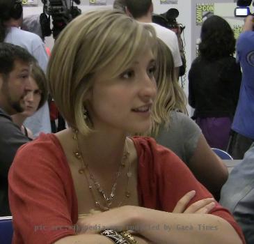 Allison Mack - Comic-Con 2009 - Smallville - San Diego, Calif. - July 26, 2009