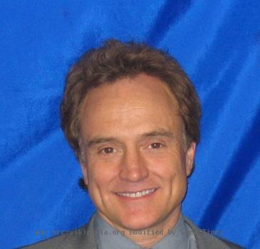 Photo of Bradley Whitford, cropped from an image on Flickr