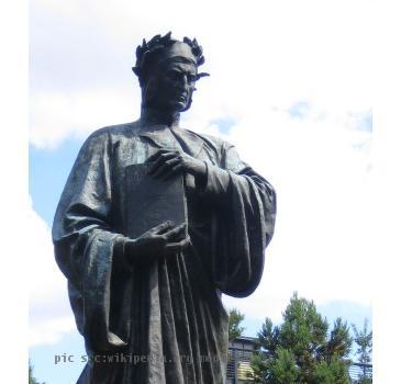 
Statue of Dante Alighieri in Meridian Hill Park, Washington, D.C.