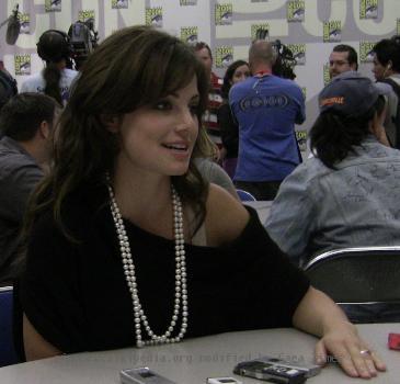 Actress Erica Durance – Comic-Con 2009 - Smallville - San Diego, Calif. - July 26, 2009