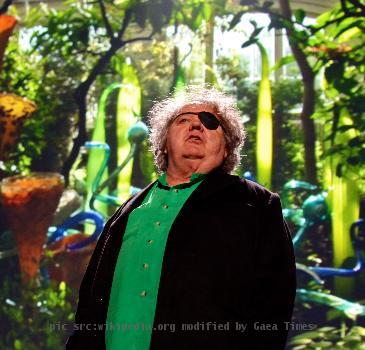 Dale Chihuly at TED 2010.
