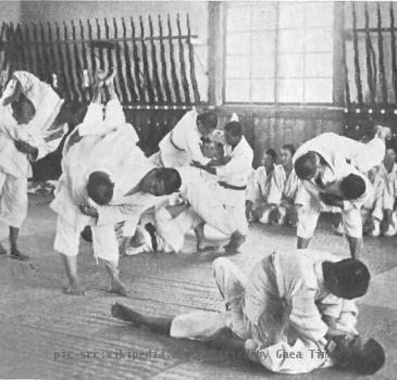 Photo from "The Foundations of Japan Notes Made During Journeys Of 6,000 Miles In The Rural Districts As A Basis For A Sounder Knowledge Of The Japanese People", by J.W. Robertson Scott, published 1922