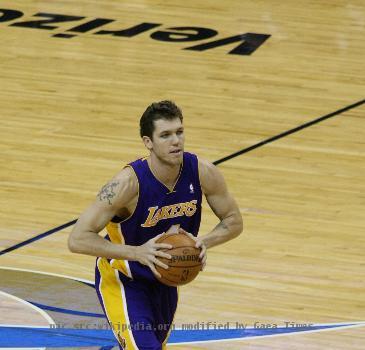 wLuke Walton playing with the wLos Angeles Lakers