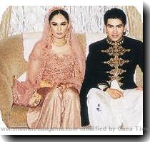 sohail sameer  modell  with his 2nd wife sofia ahmed   hu ligner p� ptv dama vet ik om d r hu    fakhirs wedding  d ligner ik p� fakhir waqar yunis   med sin fam