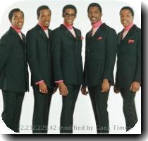 David Ruffin  center  with the Temptations 1967