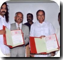 FOR BETTER LANGUAGE SKILLS  Rural Industries Minister Pongalur N  Palanisamy  second right  seen at the launch of the special English