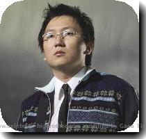 Il Masi Oka   dal suo nome completo Masayori Oka  � l attore dietro il carattere favorito di eroi del ventilatore  Hiro Nakamura  Ma i due di loro sono pi� simili di immaginereste