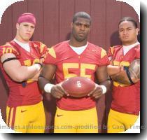 1  USC Oscar Lua entered 2006 as the top returning tackler for the Trojans  but Rey Maualuga took the starting middle linebacker job away from him at the beginning of the season  Maualuga and