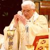 Right click on the Pic below   save it as your Wallpaper   Pope Benedict XVI   celebrating the Holy Eucharist