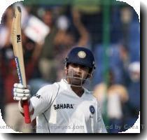 Vettori broke the Gautam Gambhir Rahul Dravid partnership when he got the latter caught by Jamie How in the post lunch session of the fourth day of the second Test at McLean Park on Sunday  After Dravid s dismissal  Gambhir found a perfect partner in Sachin Tendulkar and took the indian total past 200 runs  The Gambhir Dravid duo had been going strong and took the team s score