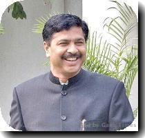 What should be the Punishment of Pravin mahajan  Rajesh Chopra  LiveIndia com 04 05 2006 Delhi  Pramod Mahajan  1949 2006  Pravin Mahajan gets life imprisonment Mahajan s ashes to be immersed in holy rivers