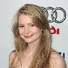 Mia Wasikowska a �t� choisi par Tim Burton pour incarner la jeune Alice au Pays des Merveilles   Burton ne se s�pare par de Johnny Depp qui deviendra le chapelier fou  D�couvrez