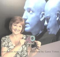 Today is the actual  big  day  Kem talked everyone in to IHOP after all this morning  and her parents joined in  Kem apologized to her dad for making fun of him when he turned 40  Then the family headed off to church  Mark was twittering throughout the service while Kem sat with empty hands   Totally wrong   This is the closest she ll be allowed to a phone today