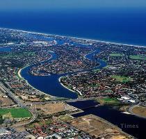 Kangaroo Island We arrived by plane in Adelaide  77 kB  in the afternoon and took the nostalgic tram to Glenelg  please note that this name reads the same from behind   a suburb with a beautiful beach  This was basically all we got