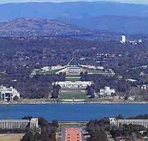 Canberra Tourist Attractions and Canberra Landmarks   Canberra also has a number of excellent museums and art galleries in central Canberra  providing absorbing information on the history of Canberra and many other permanent and temporary
