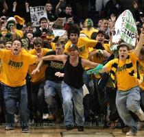 However  the past two seasons I have begun to soften up  I attribute that to the success the basketball team has displayed on the court  most notably in post season play  Watching the streams of Siena fans fall out of the crowd when the last two MAAC Championships were won brought back great memories  Only for me  the memories were of beating Georgia Tech in