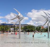 Cairns   the sity beach by barani  59  Previous Photo Next Photo