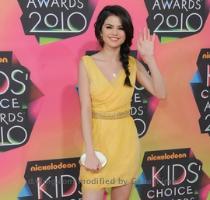 <p>Selena Gomez arrives at Nickelodeon s 23rd Annual Kids  Choice Awards on Saturday  March 27  2010  in Los Angeles  < p>