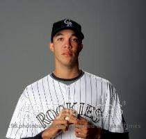 Photo day  2008 And doesn t he look amused