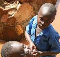 Save the children   una Ong umanitaria che si occupa dei diritti dei bambini di tutto il mondo  ha reso noti dei dati davvero allarmanti  Nel continente africano ogni giorno perdono la