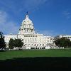 Washington  D C    Con cientos de personas a favor e igual n�mero de opositores  dar� inicio el mi�rcoles la vista congresional sobre el proyecto de status HR 2499  presentado