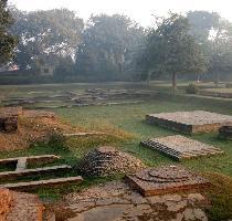 Prev Next Kushinagar Ruins  India Prince Roy  c  2006