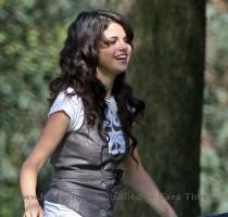 xin ??ng l�m th? n?a  Ashley Tisdale  ?� ??n l�c  t?t nghi?p  r?i