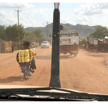 I know it doesn t pay Juba justice to post only one photo  but I had the feeling that the average SPLA soldier would not be happy with looking into my camera lense   and as they seem to be all