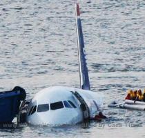 going to land a plane in the water  this seemed the best possible way to do it   Vonklemperer said   The way they hit it was very gradual  A very slow contact with the water