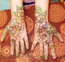 Glitter Mehndi Designs  2