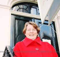 Nelleke Kruimel volgt Clara Sikking op als co�rdinator gastvrouwen en  heren Warmond  24 februari 2009