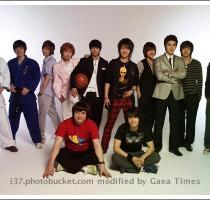 last year  Phbttt   I can t wait for torrent coz it will take ages  so I crunchyroll ed the movie  thanks to Jimbit who doesn t celebrate Raya with family this year  poor you shitbreak   OMG  Fishy  Donghae  hair is so handsome  And  hello  Yesung  I love your red pants  Heechul  I adore you forever I promise  Kangin  I don t care if you are not loosing your weight  you are