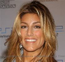 Jennifer Esposito Added  Dec 26  2008 Views  105