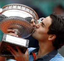 FEDERER  CAMPE�N EN ROLAND GARROS     El tenista suizo ha derrotado en tres sets a Robin Soderling  y conquista el Grand Slam que falta en su palmar�s  Cr�nica del Federer Soderling