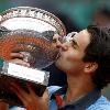 FEDERER  CAMPE�N EN ROLAND GARROS     El tenista suizo ha derrotado en tres sets a Robin Soderling  y conquista el Grand Slam que falta en su palmar�s  Cr�nica del Federer Soderling