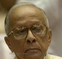 jyoti basu news|current health news of jyoti basu|JYOTI BASU LIFE SKETCH|latest Jyoti Basu news|24 ghanta news channel|24 ghanta|star ananda|star ananda live|kolkata tv Veteran Left Front leader and West Bengal ex Chief Minister Comrade Sri Jyoti Basu has passed away at around 1 30 pm today  6th January 2010 after a period of breif illness at the Salt Lake