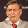 Graduating students at the University of Wisconsin got the news today they have longed to hear  no  it s not  you get to leave Wisconsin now   but good guess   Bud Selig will deliver the