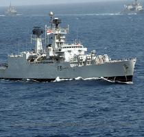 INS Brahmaputra  F 31  zauzima postavi?te u stroju tokom ve?be Malabar 2007